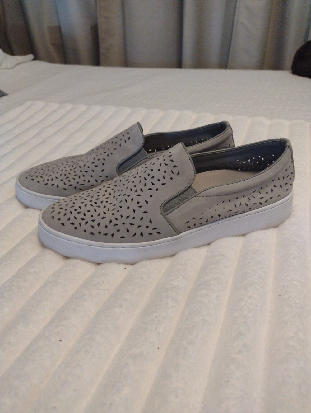 VIONIC Women's 9 Midi Perforated Leather Slip On Loafers Sneakers Comfort Grey